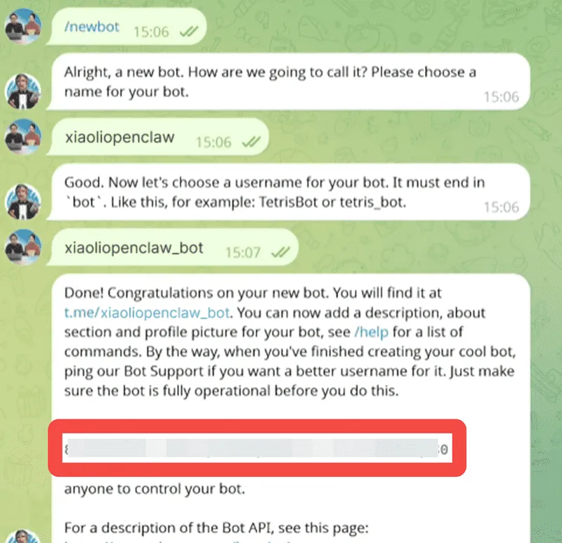 BotFather 创建 Telegram 机器人后的对话示意图，页面显示新机器人已创建成功，并返回对应的 TOKEN 信息